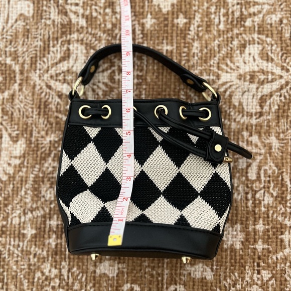 Checkered bucket bag - Picture 6 of 7